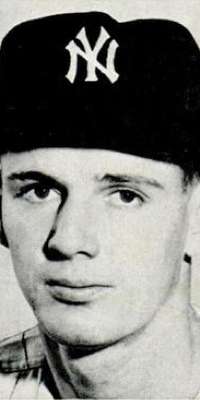 Johnny Kucks, American baseball player (New York Yankees, dies at age 80